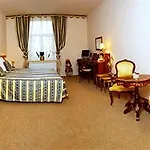 Old Time Hotel 3*